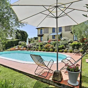 villa-antica-sosta-renai.it-tuscanyhotel.com/